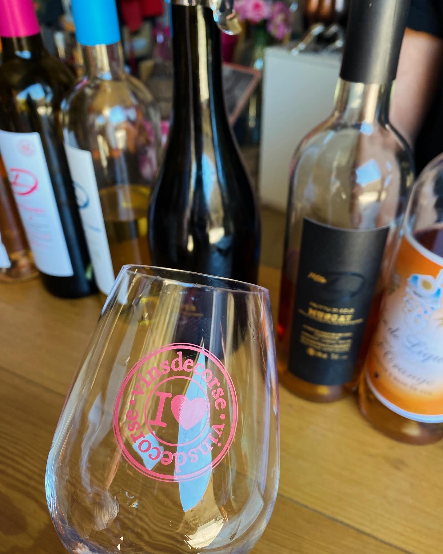 EFA626C9-0EDA-4AAF-8609-A000F3FF9A69